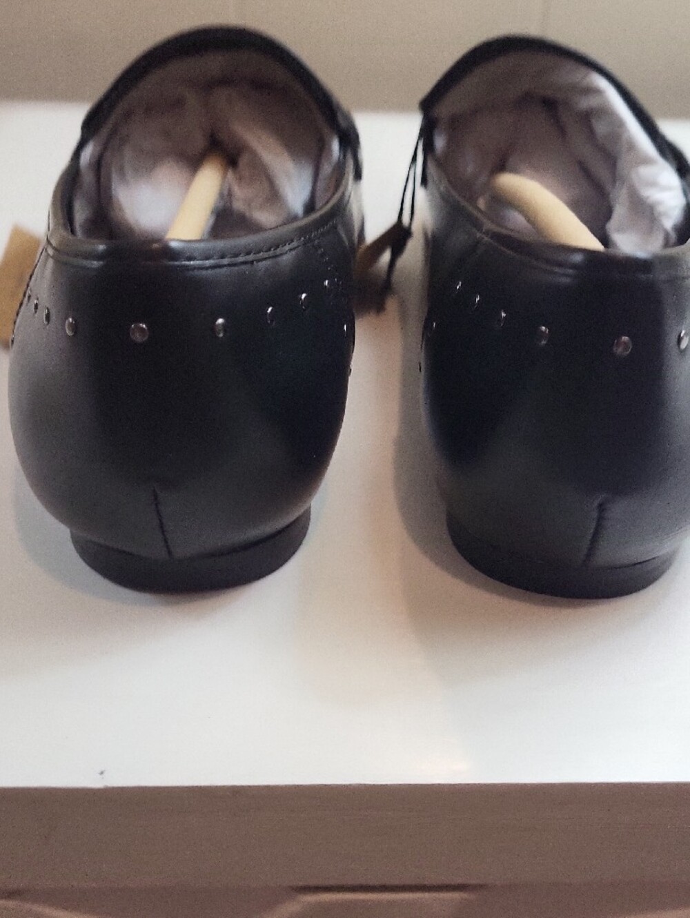 Nwt, Frye & Co STUDDED BALLET FLATS, SIZE 8.5 - Picture 6 of 9